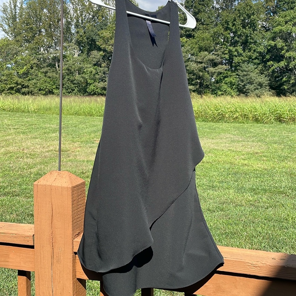 Sleeveless layered blouse